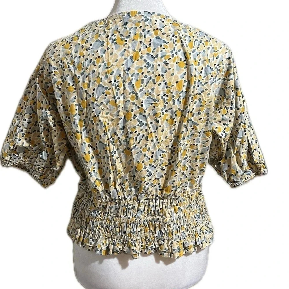 Sim and Sam floral v-neck, smocked waist, cropped, elbow sleeve blouse XL - Picture 4 of 11